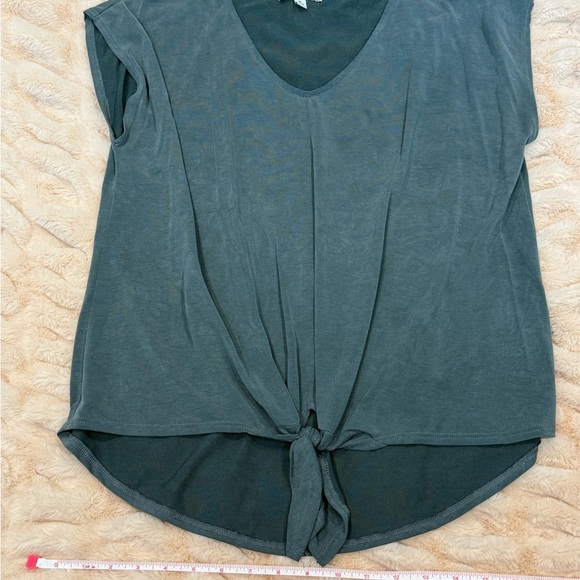 Green Envelope Women's Casual Tie-Front Top - Picture 1 of 2